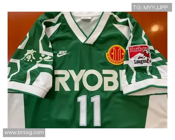 探寻13号球衣背后的传奇足球明星与他们的辉煌成就